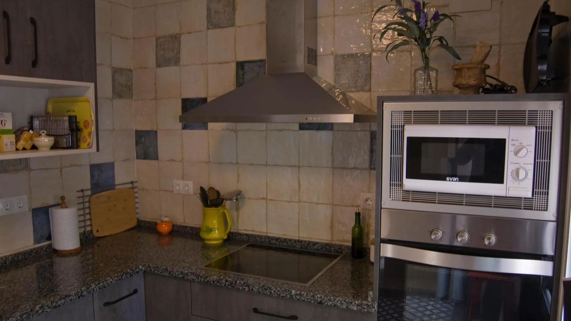 Casa Centrica Con Bonito Jardin Con 3 Dormitorios Aracena