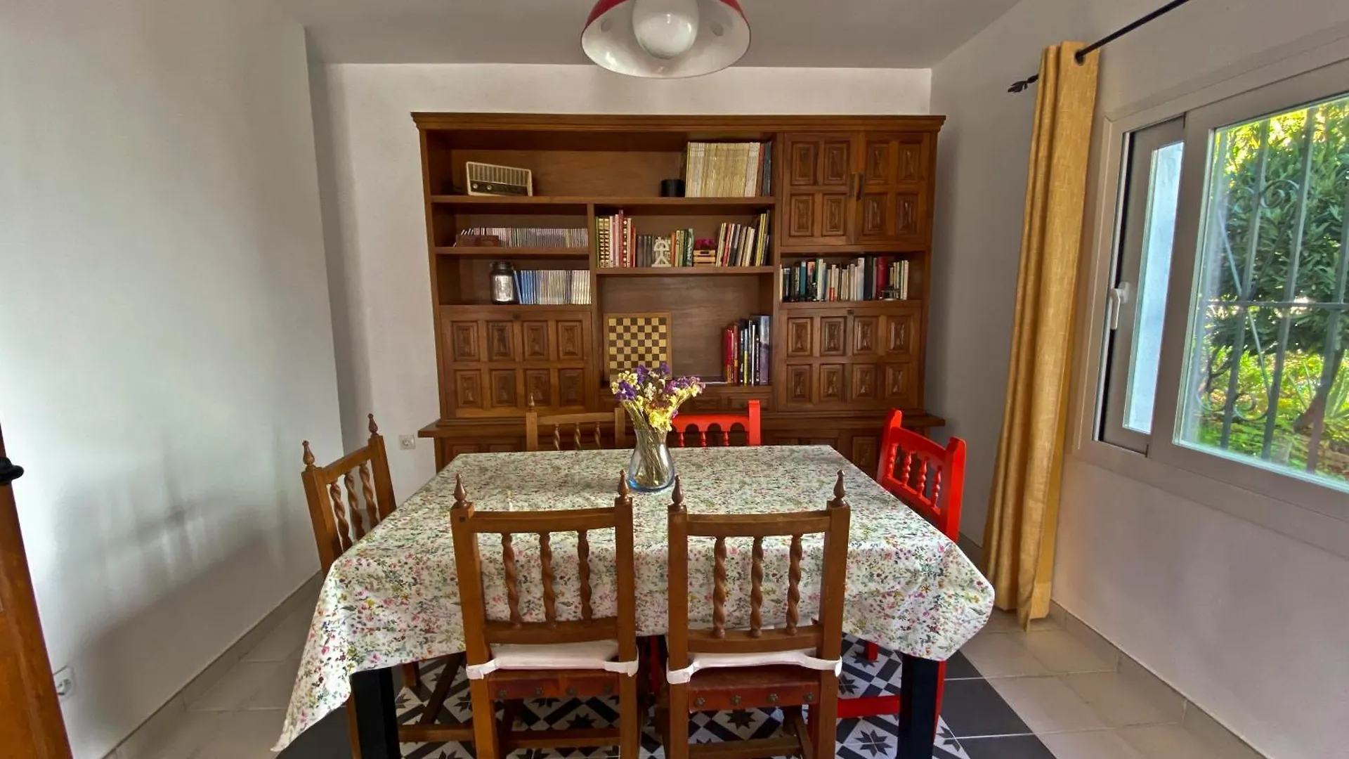 Casa Centrica Con Bonito Jardin Con 3 Dormitorios Aracena Spain